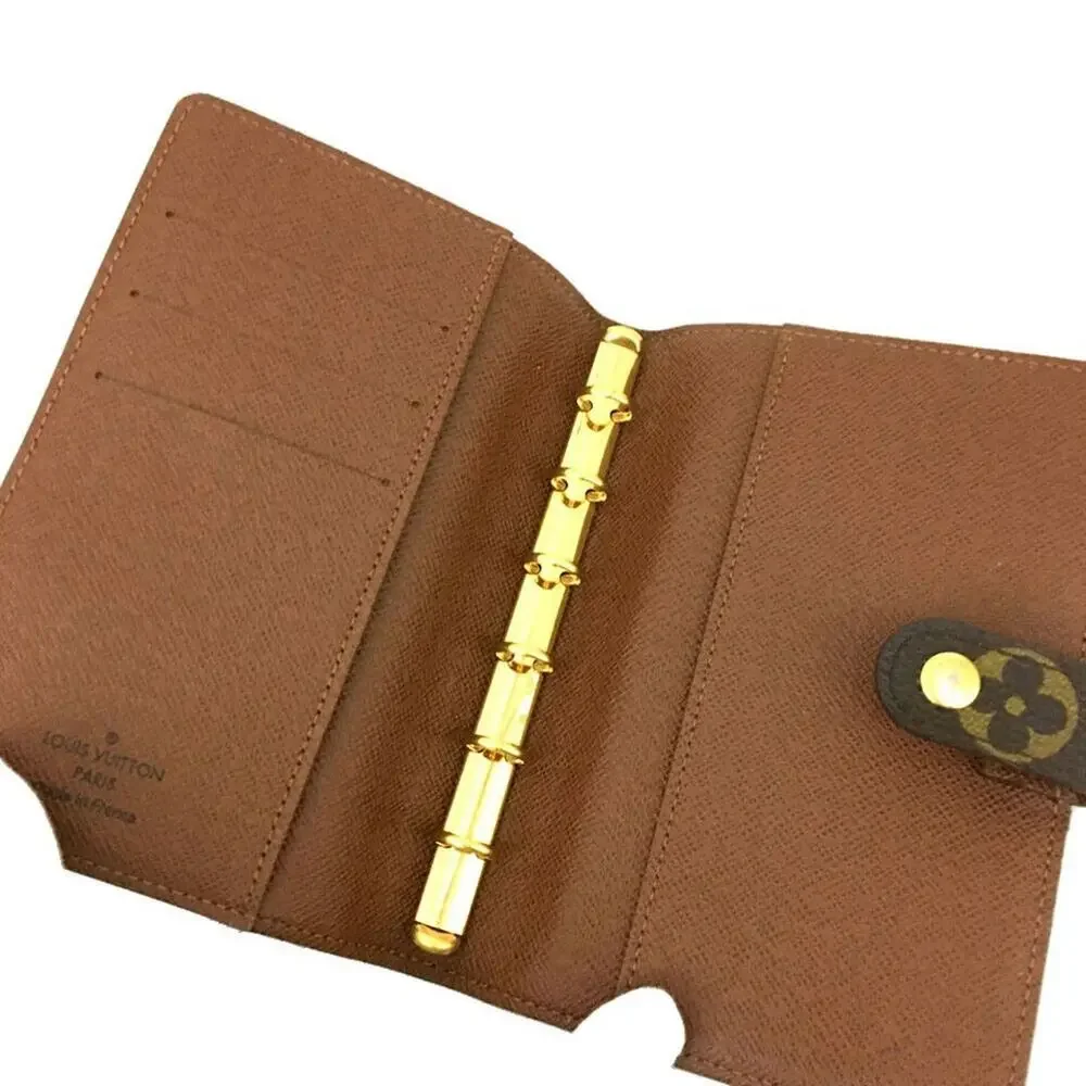 Louis Vuitton this compact